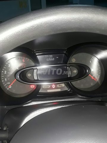 Voiture Renault Clio 2017 à tétouan  Diesel  - 6 chevaux